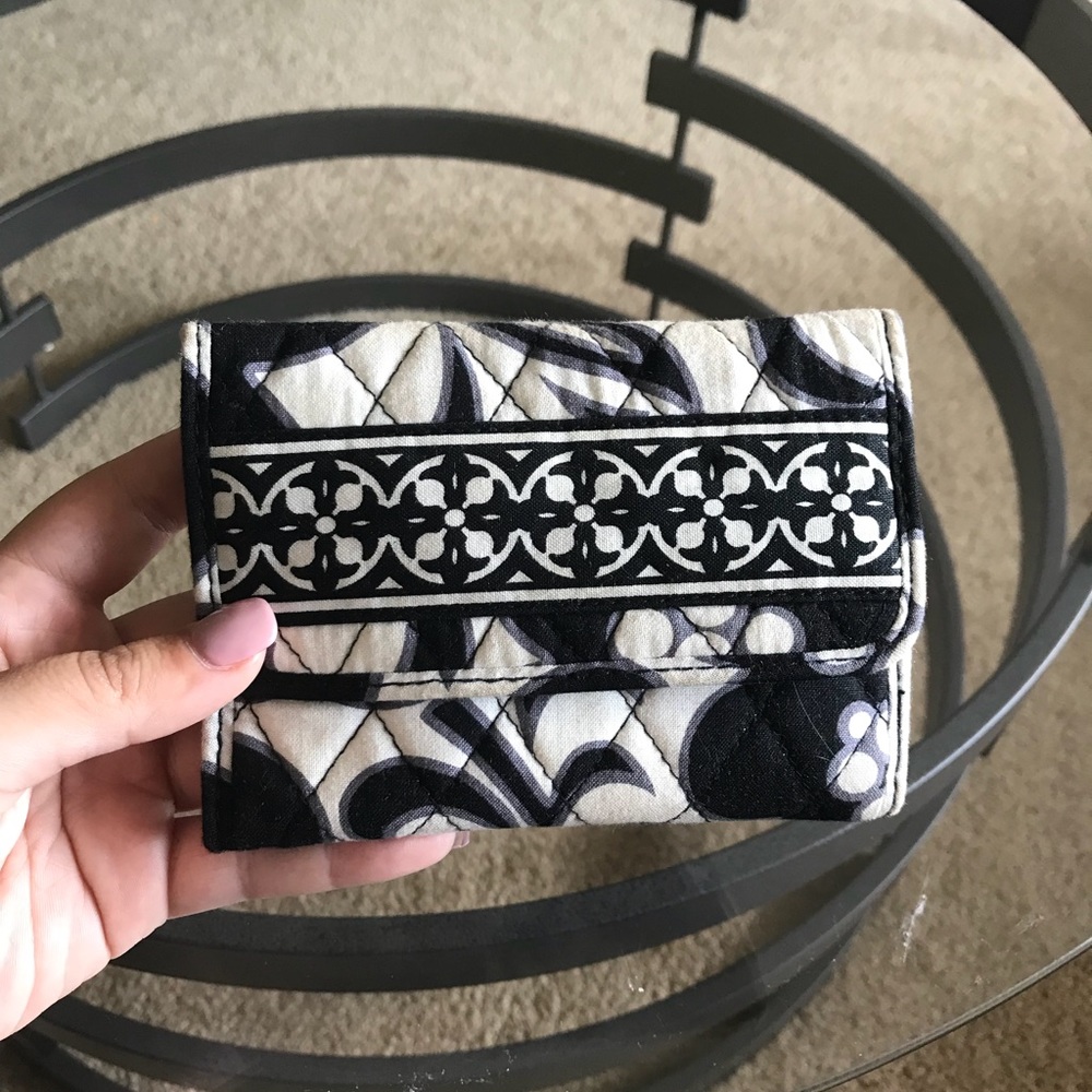 Vera Bradley Black and White fold wallet